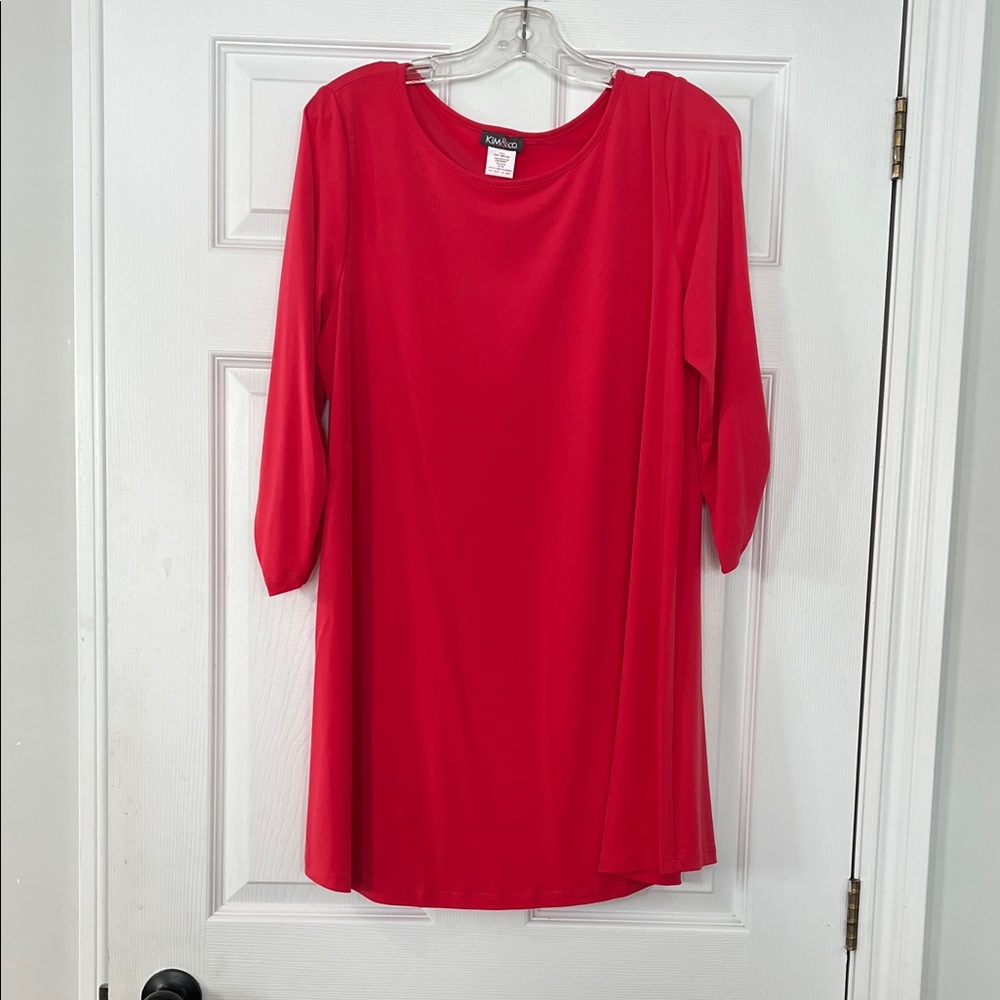 Like new! Coral tunic by Kim&Co